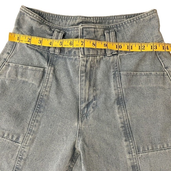 Forever 21 Tapered Leg Mom Denim Jeans Blue Light Wash Size 26 High Wais… - Picture 3 of 7
